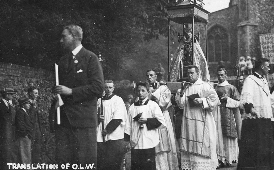 Can you help the Shrine archivist?